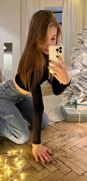 Model - Sweet Lilya footfetish