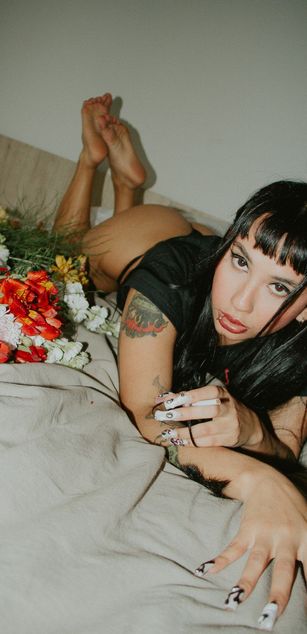 Model - Moli Myers blowjob