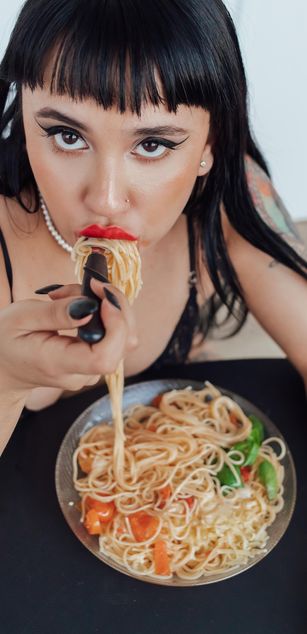 Model - Moli Myers blowjob