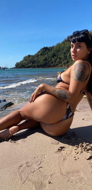 Model - Moli Myers blowjob