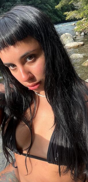 Model - Moli Myers blowjob