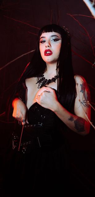 Model - Moli Myers blowjob