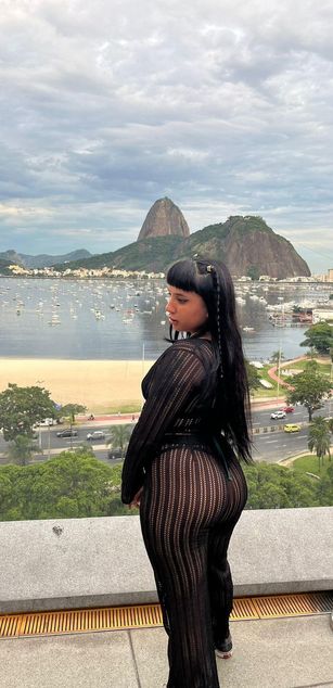 Model - Moli Myers blowjob