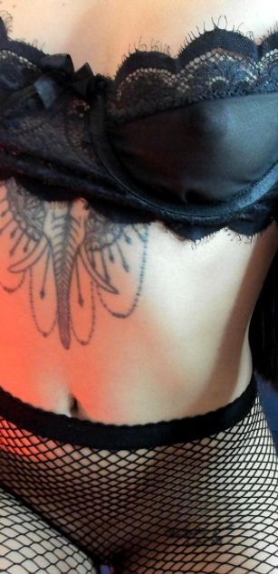 Model - Sarah Franco deepthroat