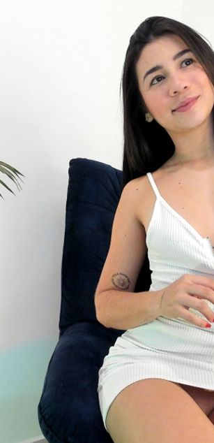 Model - Sarah Franco deepthroat