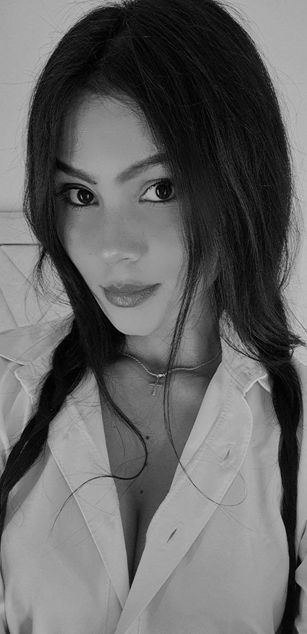 Model - Chloe Collins striptease