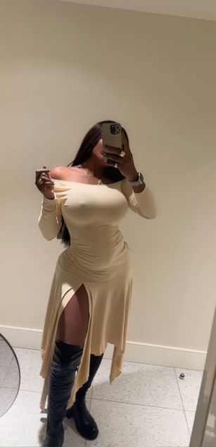 Model - BarbieFerrer blowjob