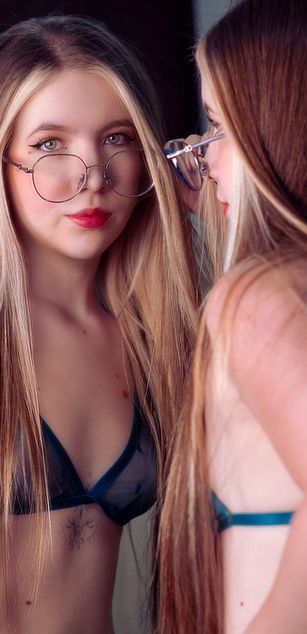 Model - Leny Vaneto deepthroat