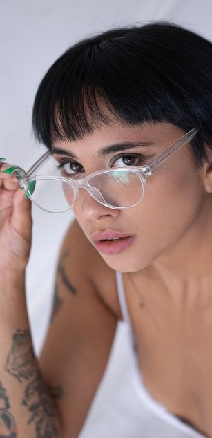 Model - Moli Myers blowjob