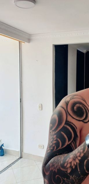 Model - SebasHill feet