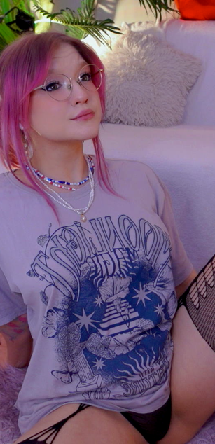 Model - Sonya blowjob