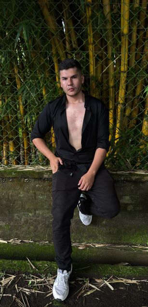 Model - tom disick sensual