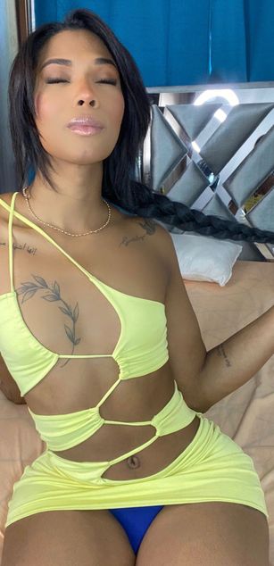 Model - Kimberly Moon bigcock