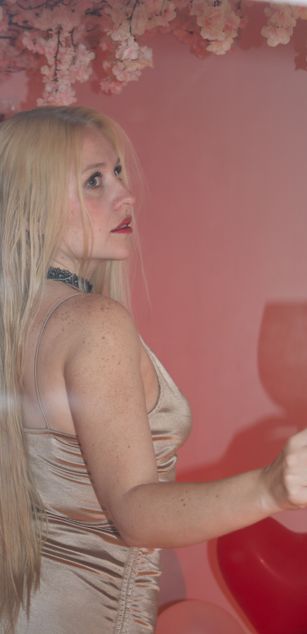 Model - Emily Sumer deepthroat