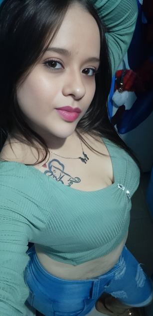 Model - Melissa Adams deepthroat