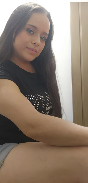 Model - Melissa Adams milf