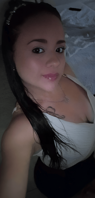 Model - Melissa Adams milf