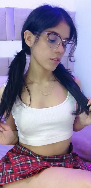 Model - Kimmy Kim fetish