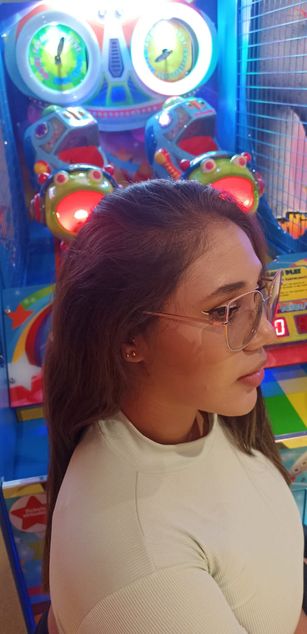 Model - KeniaRousse Hugetits