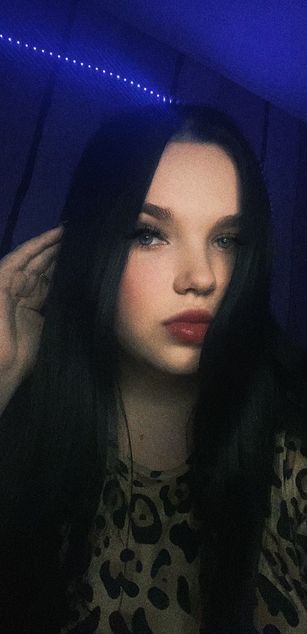 Model - Vikkikot boobs