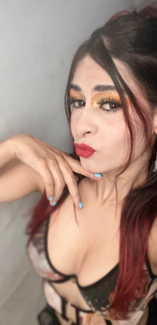 Model - dulceandyors squirt