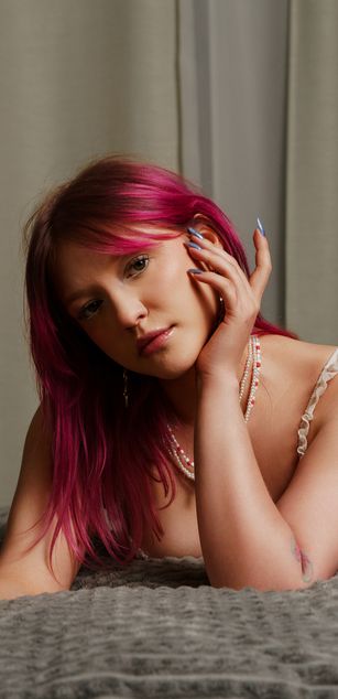 Model - Sonya blowjob