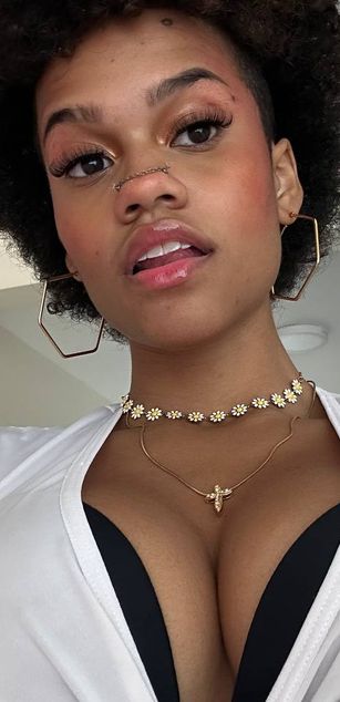 Model - Venus Fantasyy dirtytalk