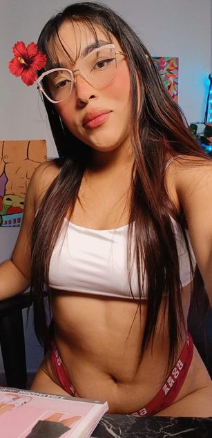 Model - Nani girls vaginal