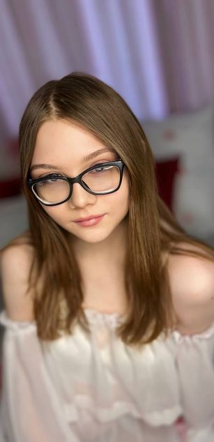 Model - Tessa petite