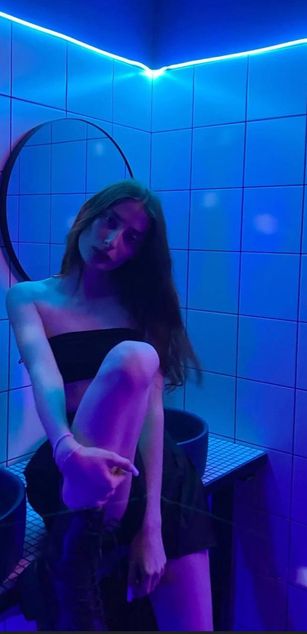 Model - AliceFlame joi