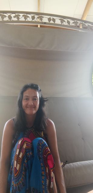 Model - JoyLovely PRETTY