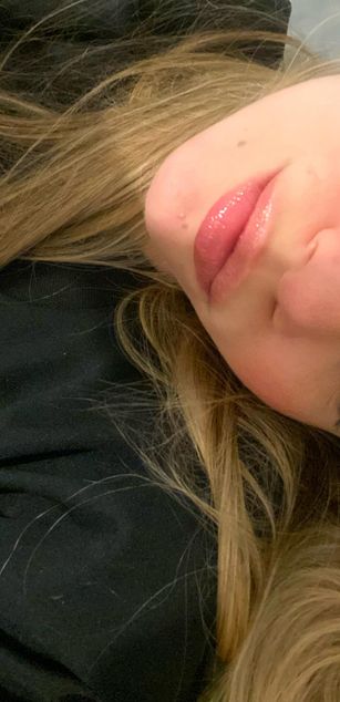 Model - Heidy Kung blowjob