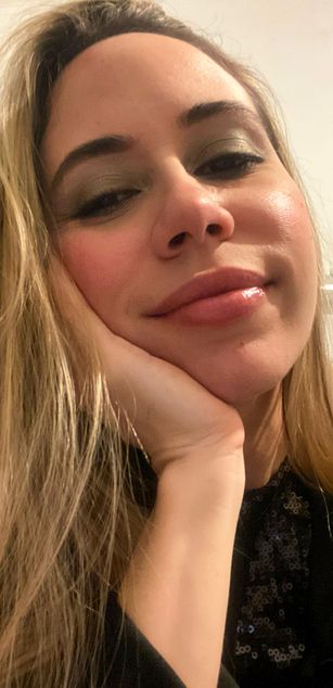 Model - Heidy Kung blowjob