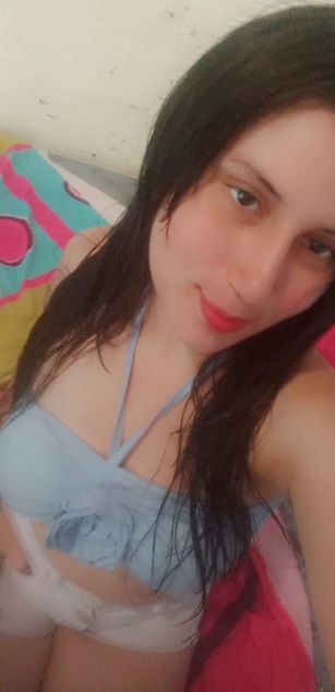 Model - Messy deepthroat horny