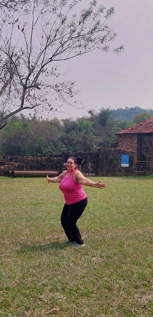 Model - Selene curvy