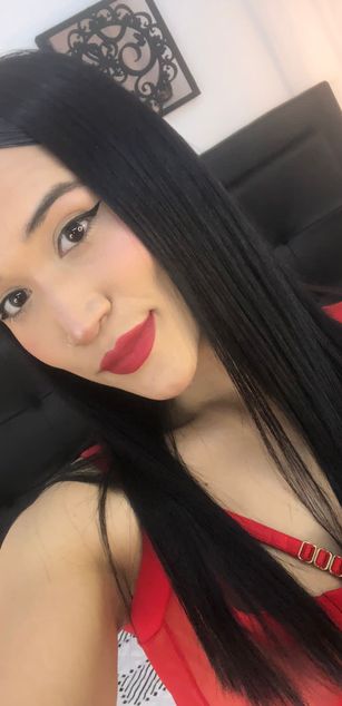 Model - AnyGomez blowjob