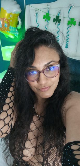 Model - VenusValmont blowjob