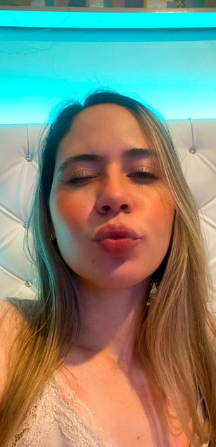 Model - Heidy Kung blowjob