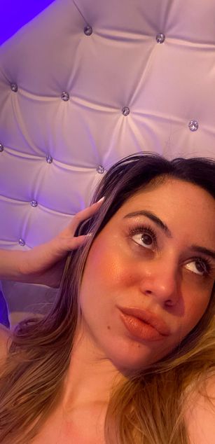 Model - Heidy Kung blowjob