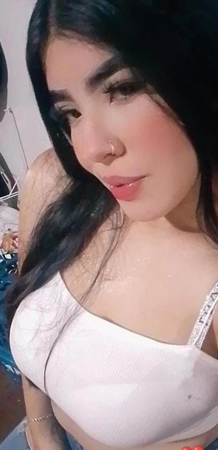 Model - Valen Rosse blowjob