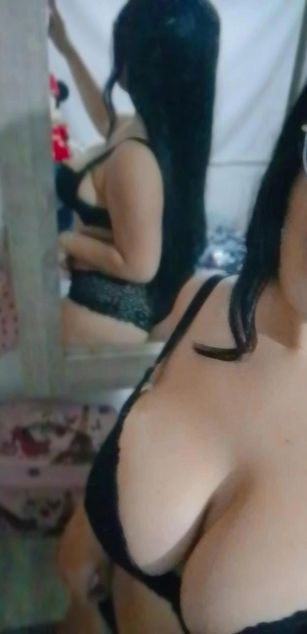 Model - Valen Rosse blowjob