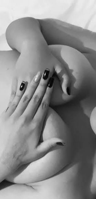 Model - Valen Rosse blowjob