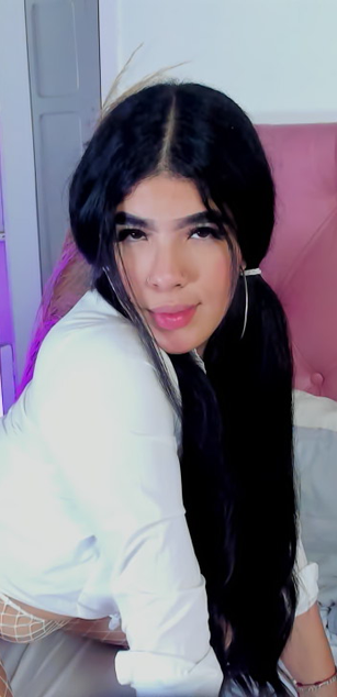 Model - Valen Rosse blowjob