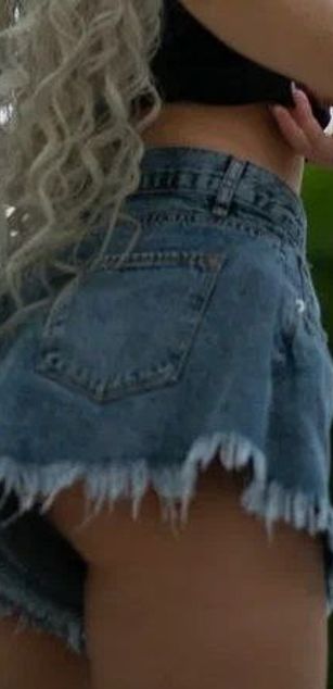 Model - LisaDisney dildo