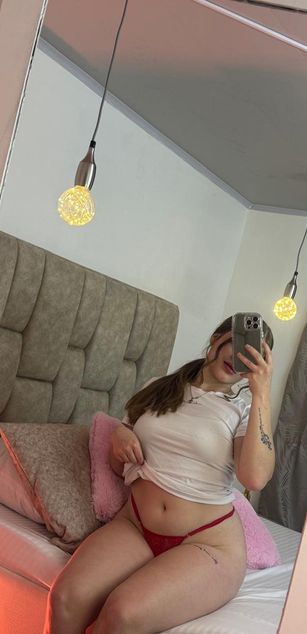 Model - HannaCutte deepthroat