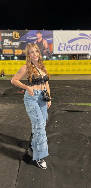 Model - HannaCutte deepthroat