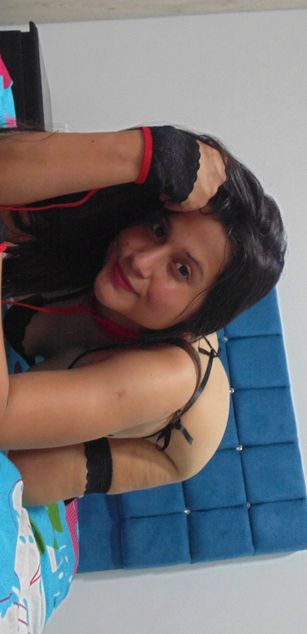 Model - LunaRosse Loving