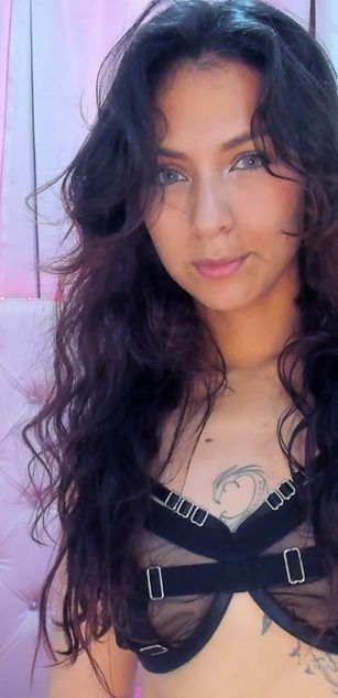 Model - AnnyCutess pussy