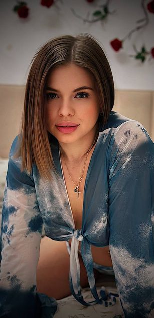 Model - LizaDeMoon heels