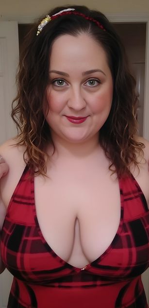 Model - Elsie Destiny milf